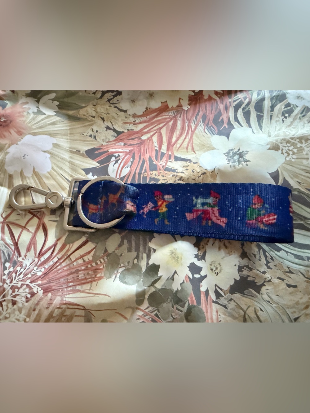 Harveys Seatbelt Workshop
Winter Christmas Elf
Holidays CNG Keychain